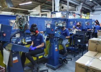 Município recebe cinco novos notebooks