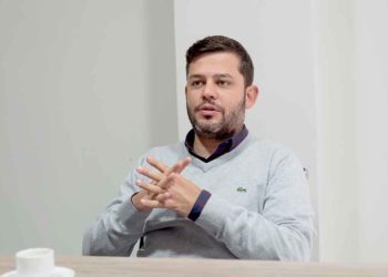 Deputado Tião Medeiros confirma envio de veículos para 28 municípios