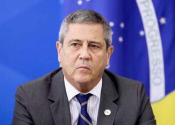 País quer mais transparência nas eleições,  e debate do voto impresso é legítimo