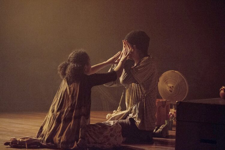 Sesc PR abre inscrições para oficina de criação teatral em Libras