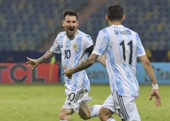 Messi joga leve e solto rumo à glória  pela Argentina na Copa América