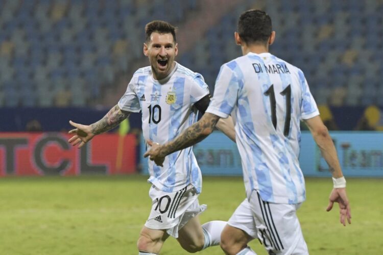 Messi joga leve e solto rumo à glória  pela Argentina na Copa América