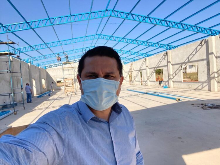 SANTA CRUZ DE MONTE CASTELO – Prefeitura finaliza construção de barracão  industrial que gerará 50 novos empregos