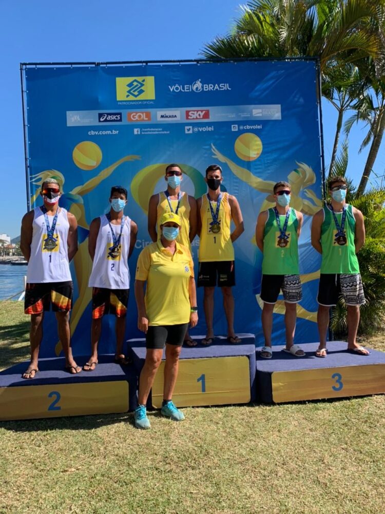 Paranavaiense conquista etapa do  Brasileiro de Vôlei de Praia Sub-21