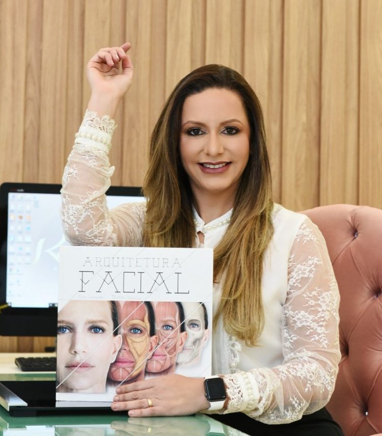 Doutora Kennedy é referência em tratamentos de estética avançada e podologia