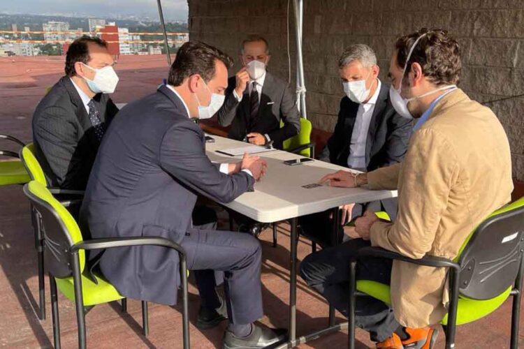 Governador apresenta potenciais do Estado a investidores