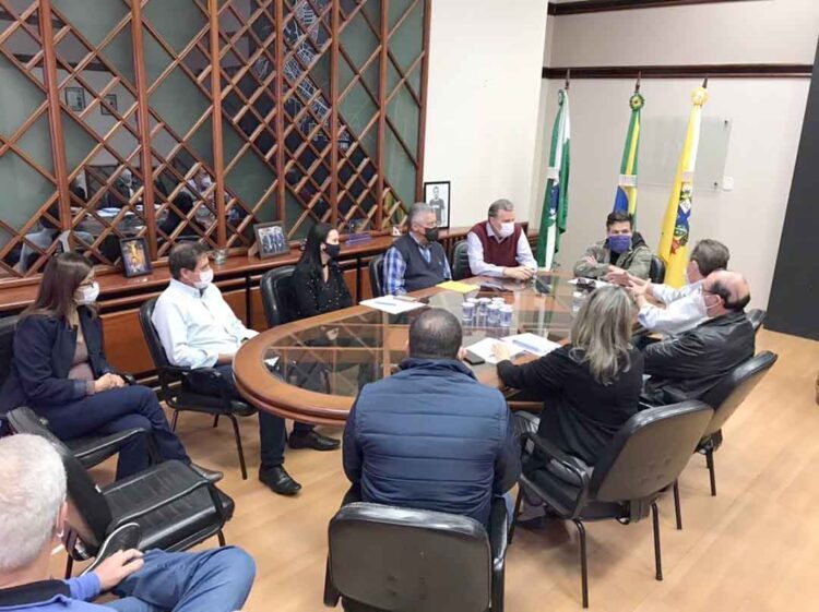 Prefeito KIQ recebe visita do deputado federal Luciano Ducci
