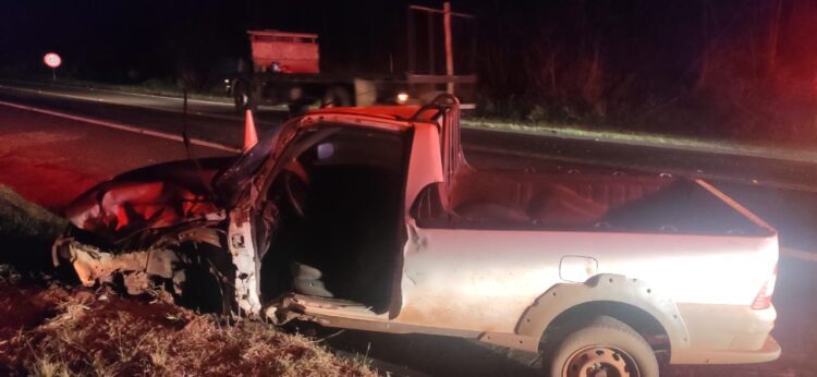 Motorista ferido em acidente envolvendo ambulância na BR-376