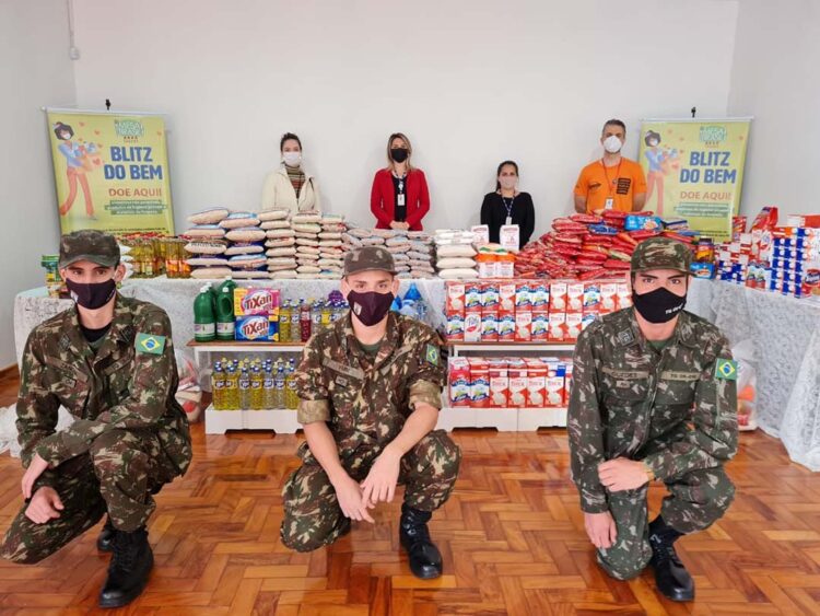 Sesc e Tiro de Guerra de Paranavaí arrecadam mais de 1,5 tonelada de alimentos em ação beneficente