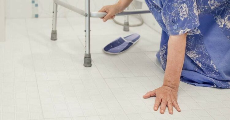 Um terço dos atendimentos de lesões  traumáticas nos hospitais é de idosos