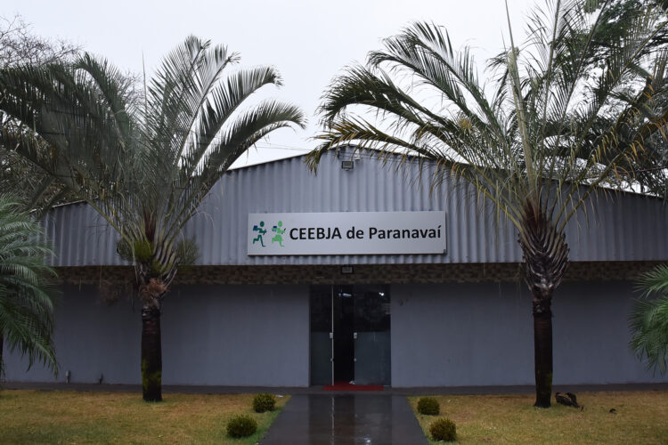 Exames de conclusão para alunos da EJA serão realizados em 13 escolas da região