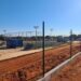 Prefeitura instala alambrado em Centro Esportivo