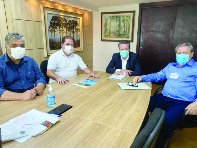 Prefeito cumpre agenda em Curitiba  e garante recursos para o município