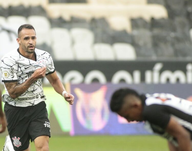 Renato Augusto admite nervosismo em estreia e diz que se “sentiu um garoto”