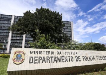Operação da PF no Paraná mira acusados de fraudar auxílio emergencial