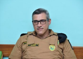 PM faz orientações para manter a segurança  pública durante a carreata desta terça-feira