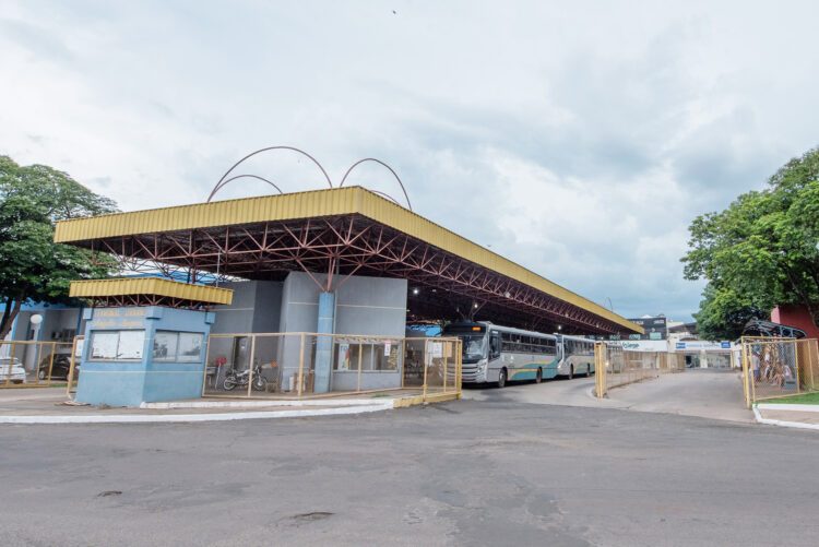 Prefeitura estuda restruturação do terminal  urbano e reformulação da Praça Brasil