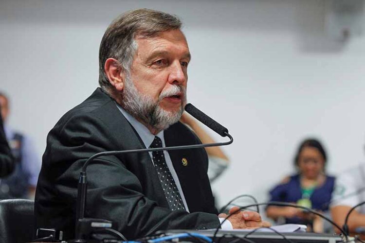 Flávio Arns propõe ensino obrigatório  de Língua Espanhola nas escolas