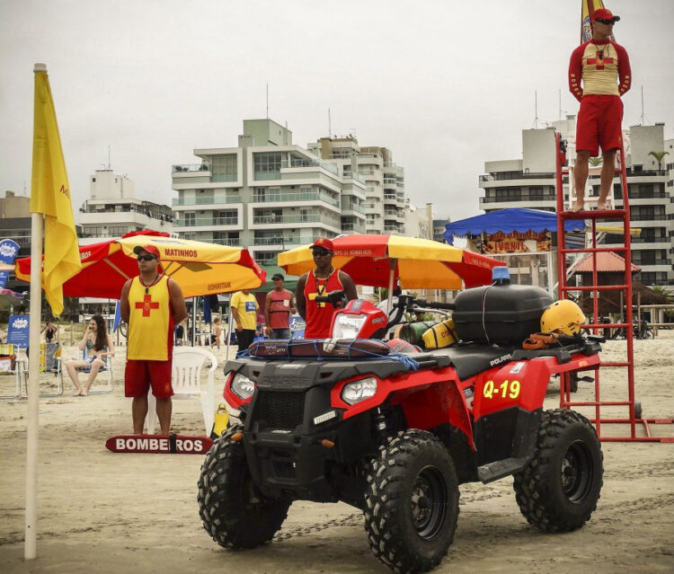 Corpo de Bombeiros abre 167 vagas em curso de guarda-vidas civil voluntário para temporada