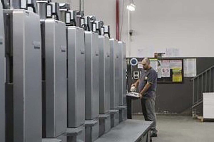 Após cinco altas consecutivas, confiança do industrial paranaense cai em setembro