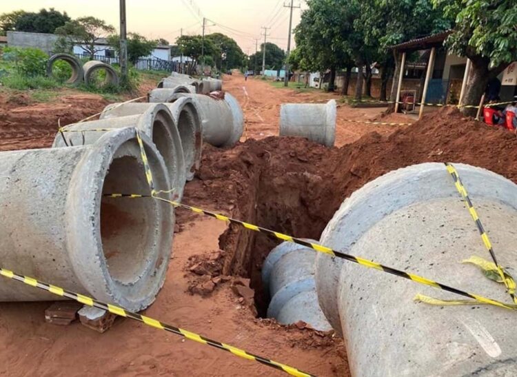 Município inicia obras de galerias pluviais na Rua Campinas