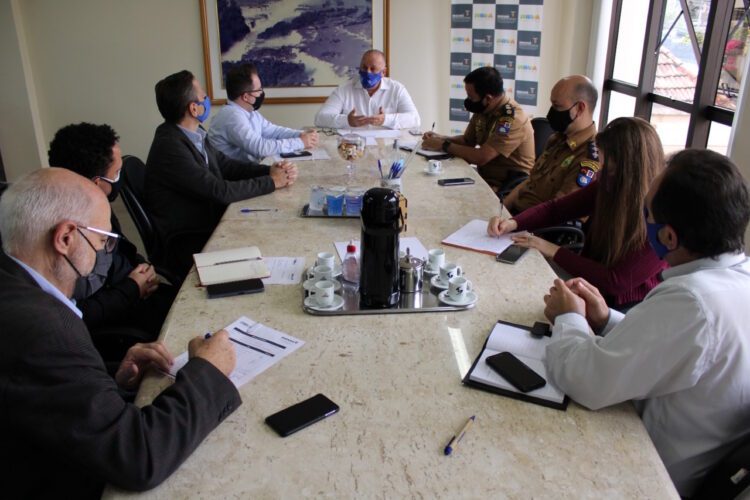 Governo e entidades discutem estratégias para aumentar a segurança de turistas