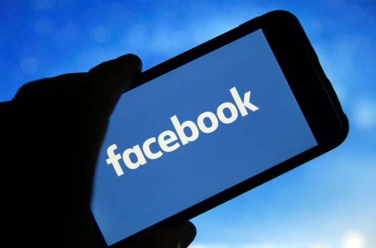 Facebook sabia que mudança de algoritmo aumentou desinformação, diz jornal