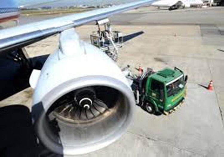 Combustível dos aviões tem alta de 91,7% e pode frear retomada do setor aéreo