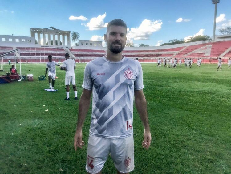 Zagueiro Paganelli projeta jogo difícil contra o Iraty