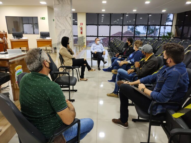 Lorenzetti vai a Terra Rica em busca de apoio e ouvir sugestões