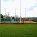 Moradores revitalizam campo de futebol  e constroem quadra de vôlei de areia