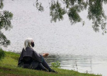 Medo de contágio e perda de convívio podem gerar  ansiedade social é desafio na volta às atividades