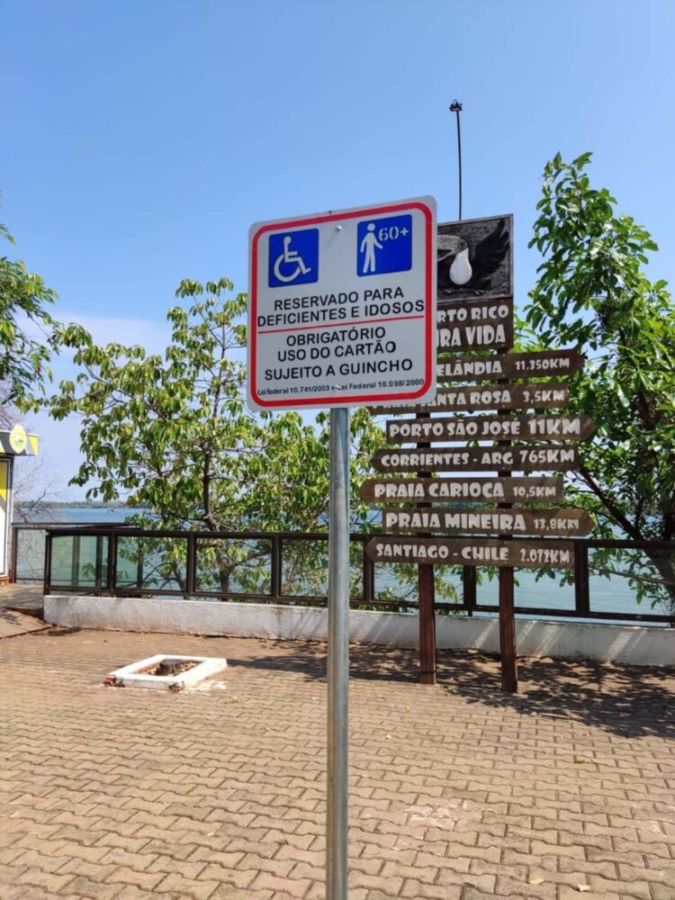 Sinalização de trânsito na orla de Porto Rico é reforçada