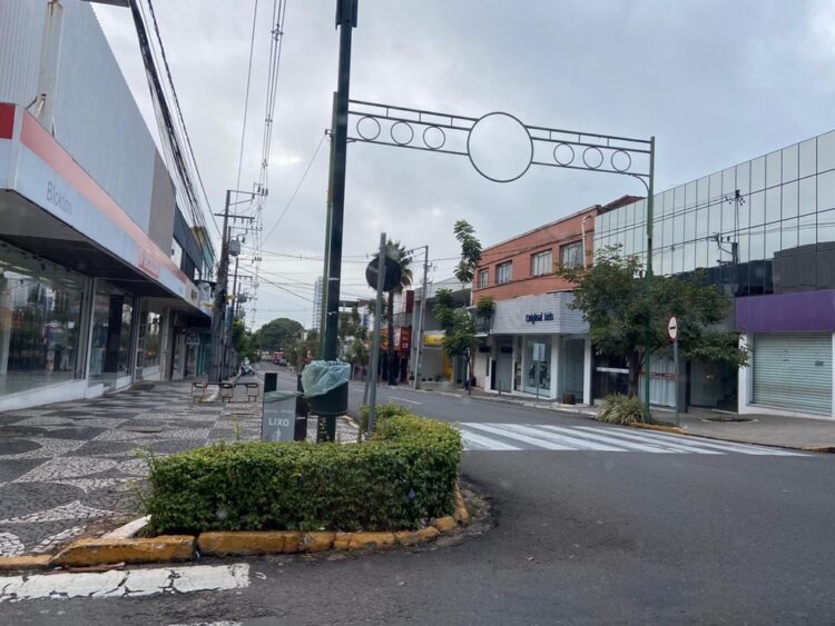 Vereadores indicam construção de faixas elevadas no centro de Paranavaí