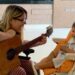Mãe de Marília Mendonça diz estar forte pelo neto