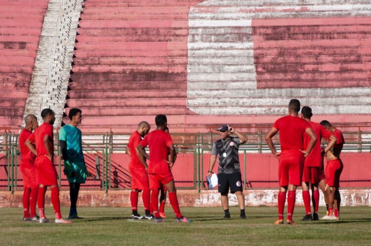 Ainda sonhando com a classificação, ACP enfrenta Foz do Iguaçu