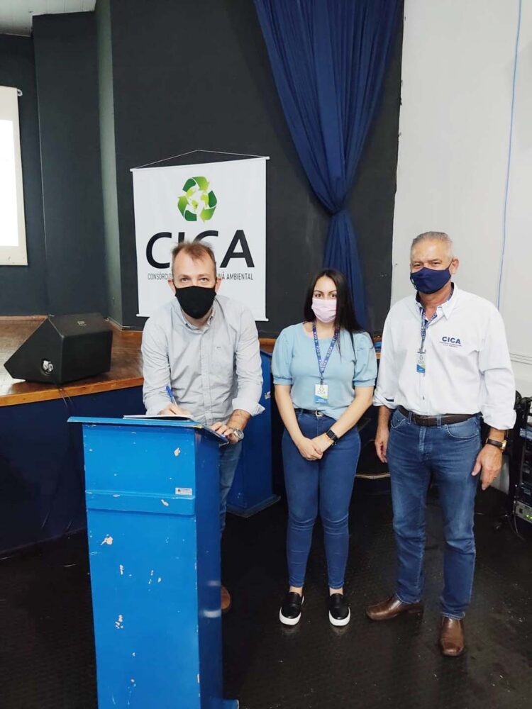 Cica entrega plano de arborização a municípios do Noroeste do Paraná