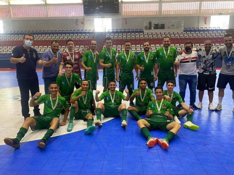Equipes de Futsal masculino conquistam medalhas de prata nos Jogos Abertos e Juventude