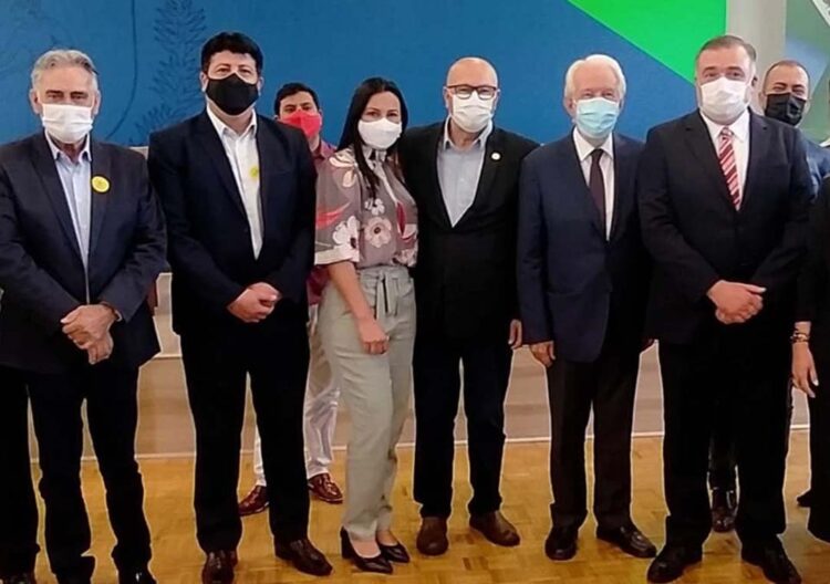 Prefeito Zé Maria anuncia conquista  de verba para contratações de oficinas