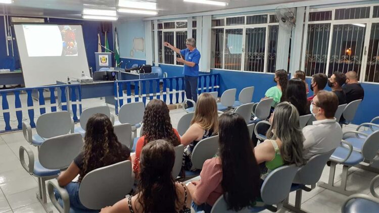 Prefeitura e Sebrae realizam palestra para os microempreendedores