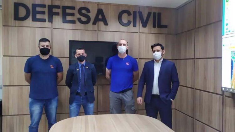 Prefeito Alex Fernandes busca ajuda humanitária para o município