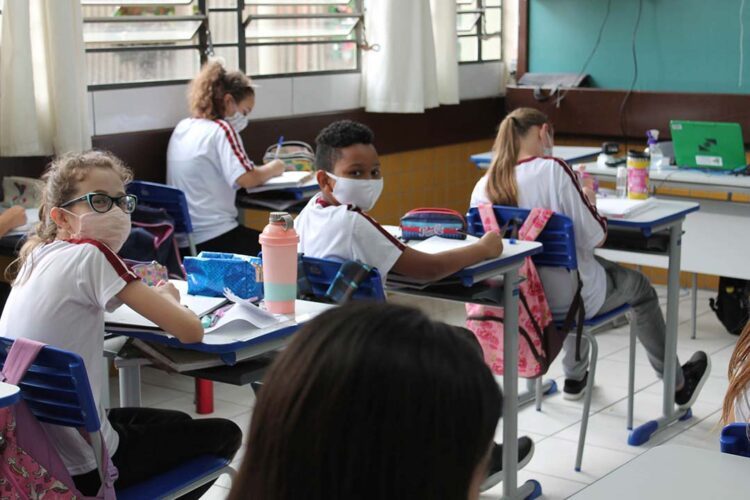 Testes de sistema nacional de avaliação  da educação começam na segunda