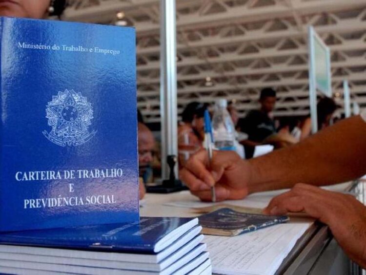 É possível o Brasil ter uma semana de quatro dias de expediente?