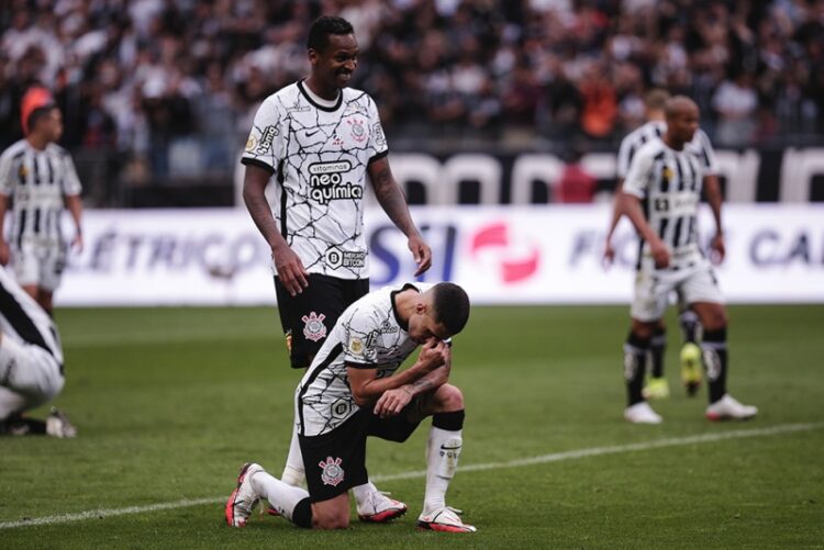 Corinthians domina Santos, vai ao G-4 e deixa rival de olho no rebaixamento
