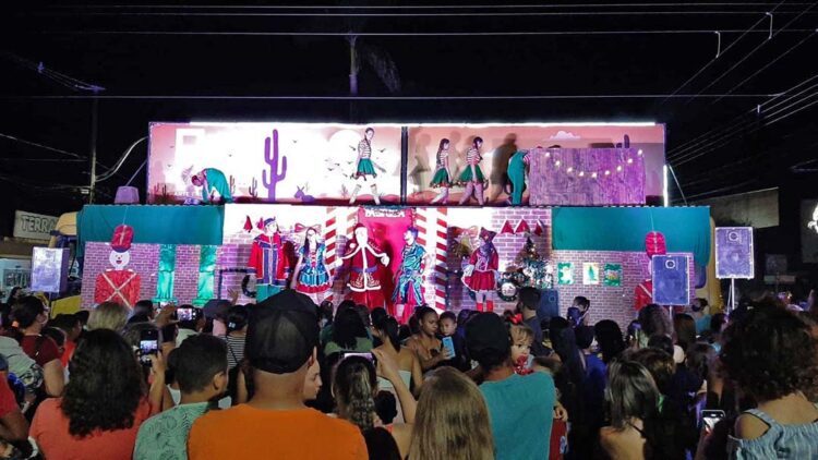 Apresentações artísticas marcam comemorações de Natal em Terra Rica