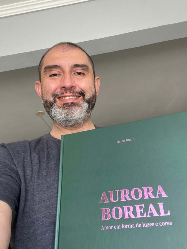 Livro inédito desvenda a Aurora Boreal