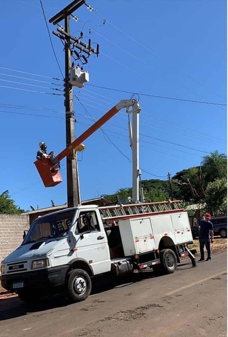 Prefeitura faz manutenção na iluminação pública