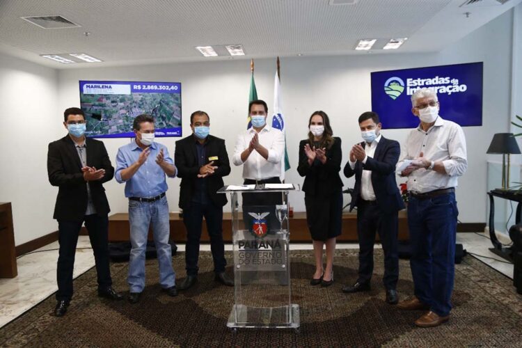 Ratinho Junior libera mais de R$ 2 milhões  para a pavimentação de estradas rurais