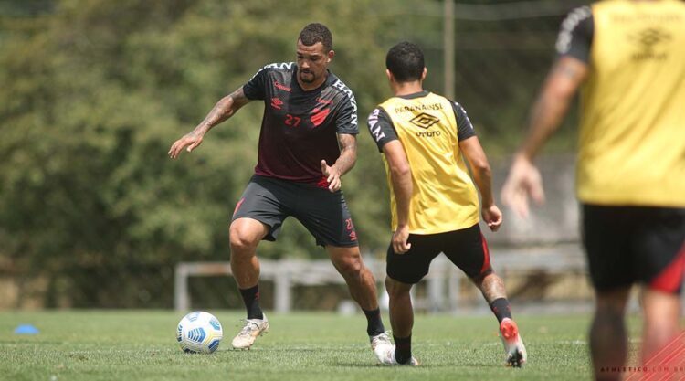 Com estrutura pioneira, Athletico  despontava para o cenário nacional há 20 anos