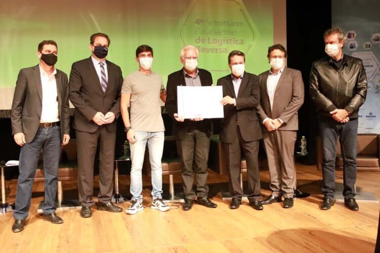 Governo do Estado oficializa Termos de Compromisso para acelerar logística reversa